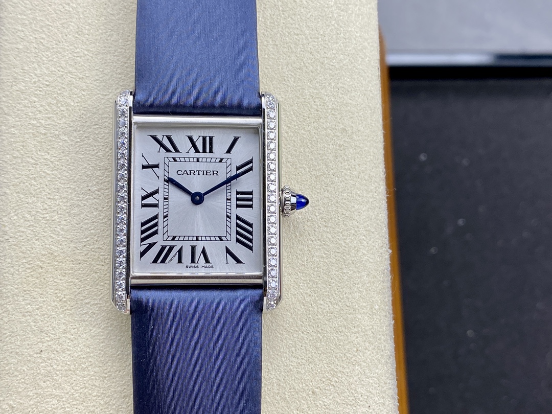 Cartier_TANK