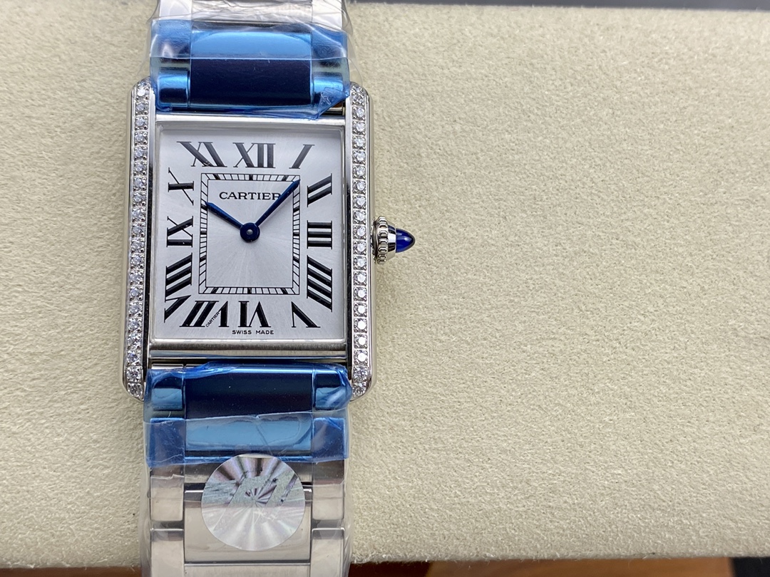 Cartier_TANK