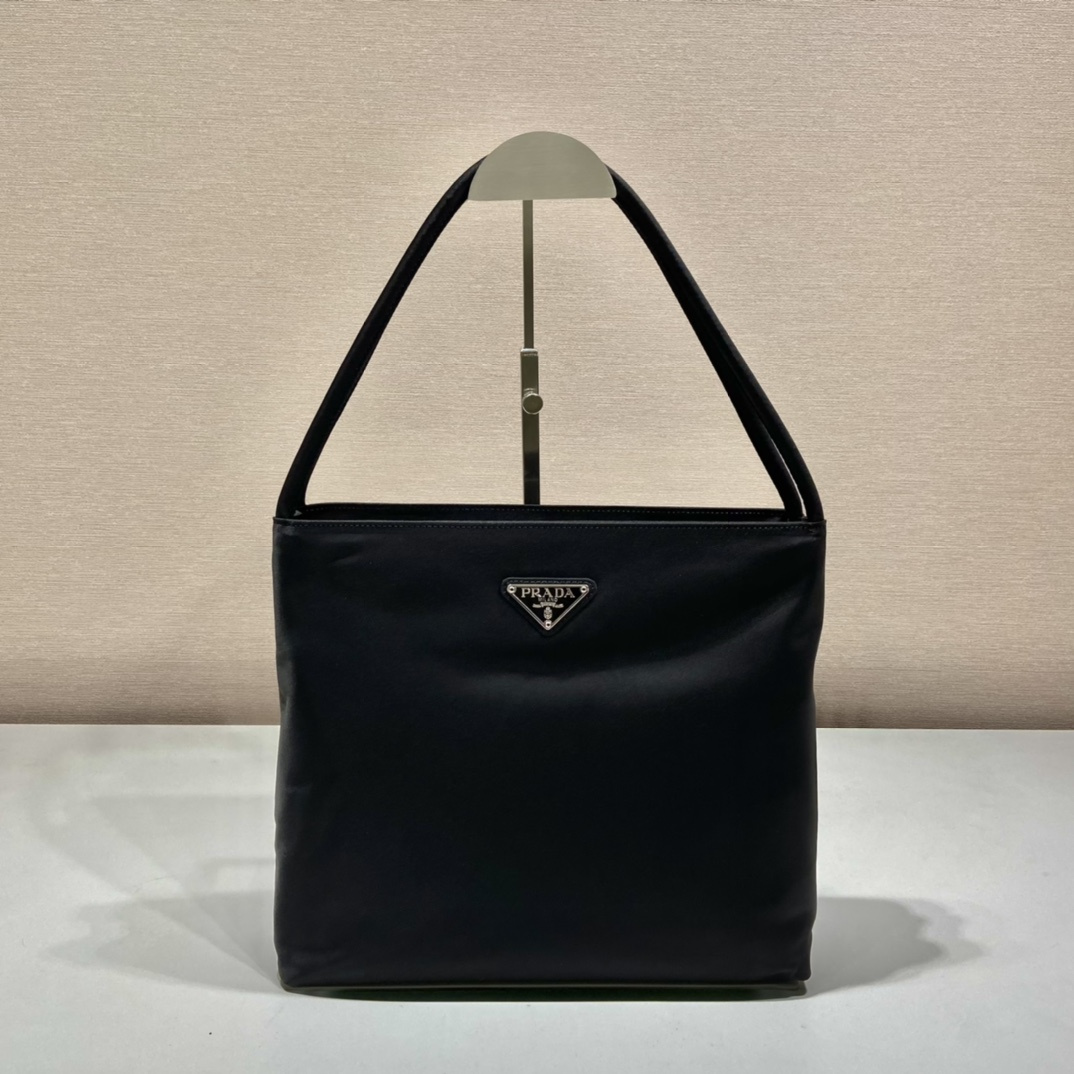 Prada ReEdition_Black