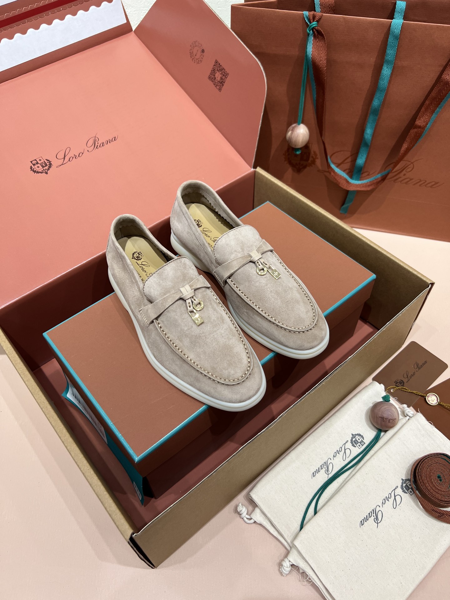 Loro Piana Summer Charm Walk Loafers_Beige