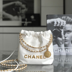 CHANEL 22 BAG_white